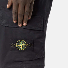 [Stone Island] Stretch Cotton "Old" Effect Cargo Bermuda in Navy